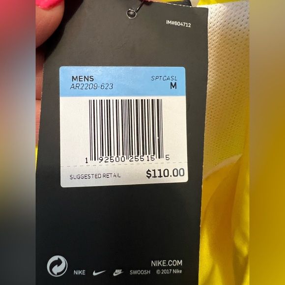 Nike Men's Pink and Yellow Jacket - Picture 3 of 10